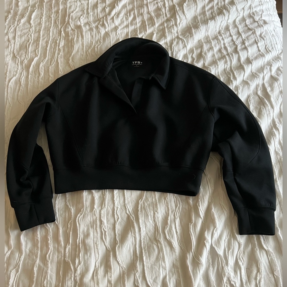 Abercrombie YFB Black Cropped Collared Top